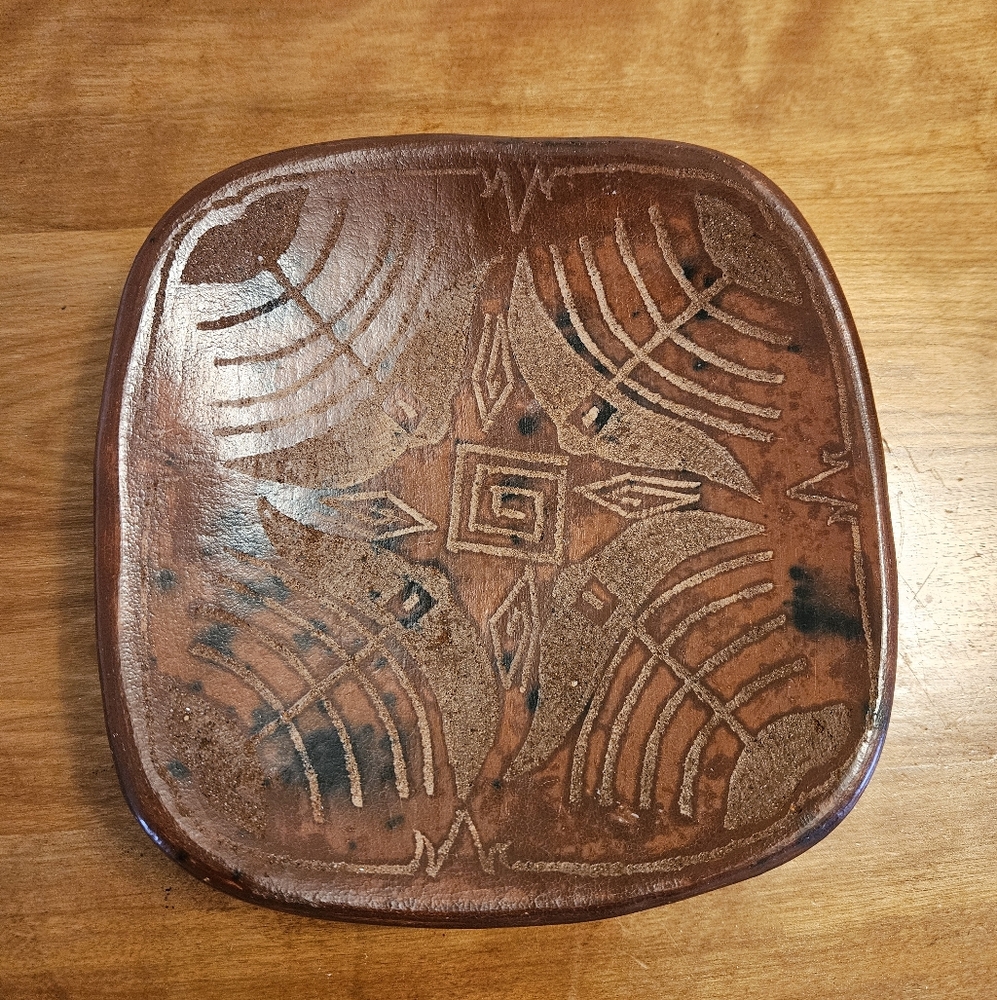 Handcrafted Indonesian Ceramic Plate